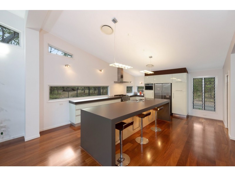 5 Beverly Close, Moore Park Beach QLD 4670