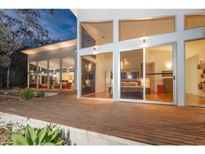 5 Beverly Close, Moore Park Beach QLD 4670