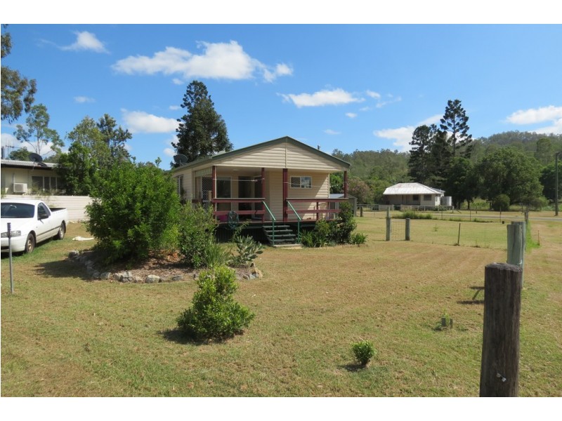 39 Heusman Street, Mount Perry QLD 4671