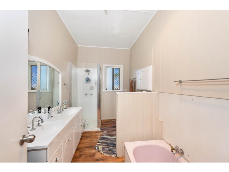 383 Three Chain Road, Calavos QLD 4670