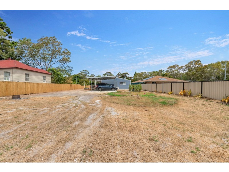 8 Ohlaf Street, Moore Park Beach QLD 4670