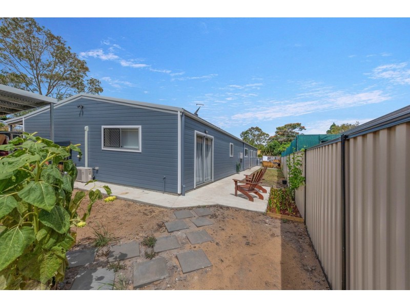 8 Ohlaf Street, Moore Park Beach QLD 4670