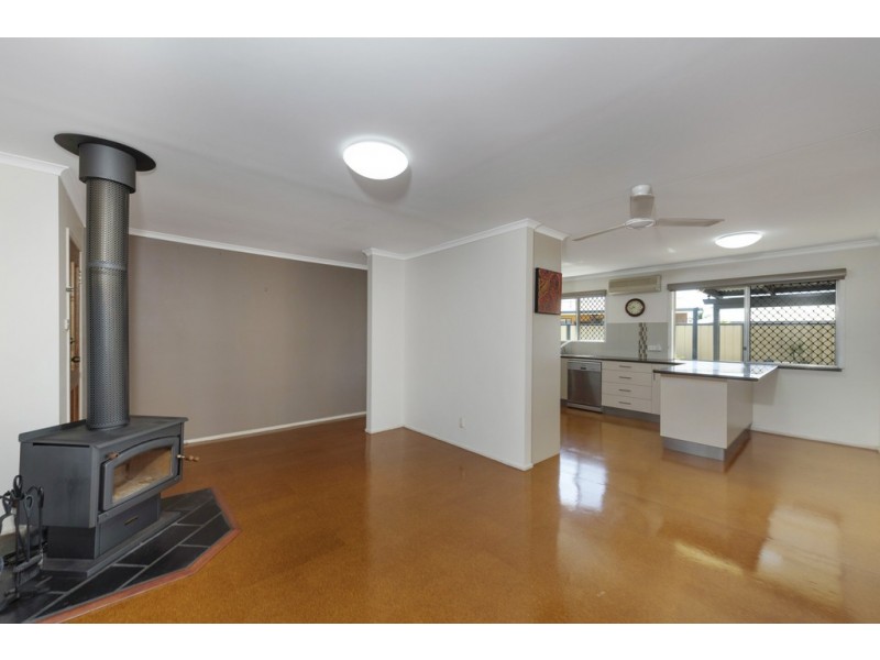 22 Slocomb Street, Avenell Heights QLD 4670