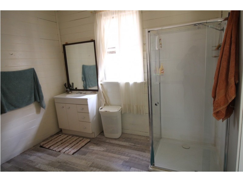 2384 Gin Gin Mount Perry Road, New Moonta QLD 4671