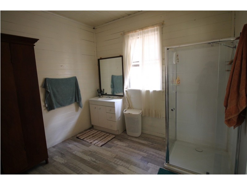 2384 Gin Gin Mount Perry Road, New Moonta QLD 4671