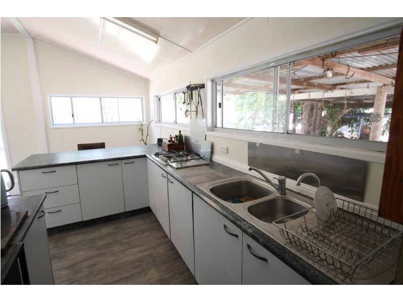 2384 Gin Gin Mount Perry Road, New Moonta QLD 4671