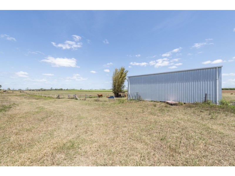 425 Three Chain Road, Calavos QLD 4670