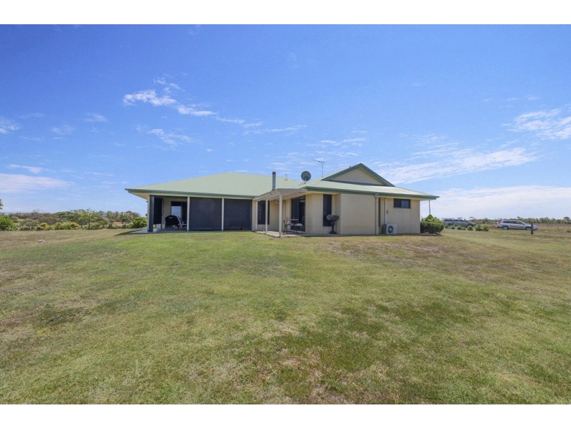 425 Three Chain Road, Calavos QLD 4670