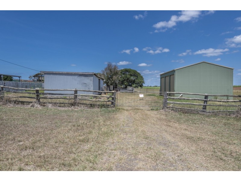 425 Three Chain Road, Calavos QLD 4670