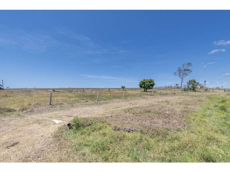 425 Three Chain Road, Calavos QLD 4670