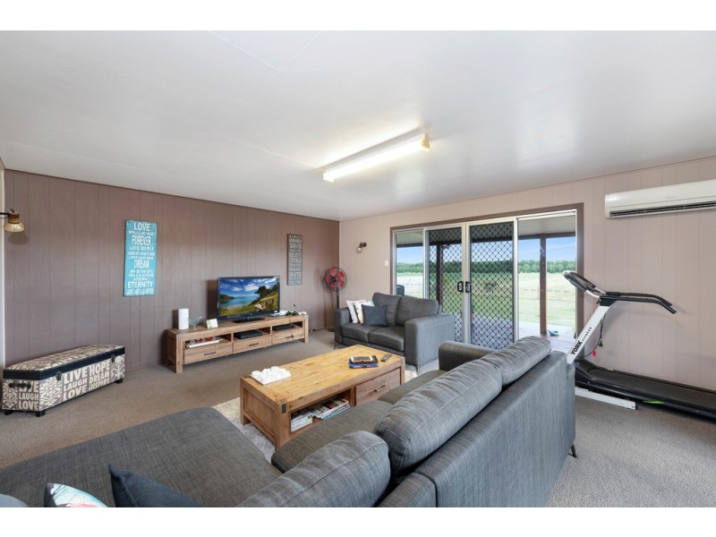 73 Henkers Road, Oakwood QLD 4670