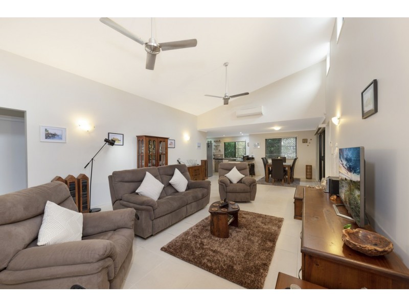 1/4A Kentia Avenue, Moore Park Beach QLD 4670