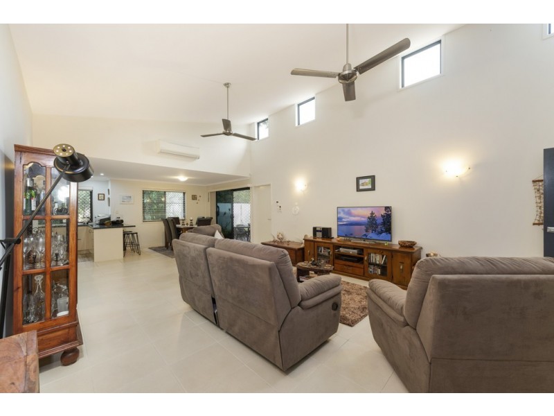 1/4A Kentia Avenue, Moore Park Beach QLD 4670