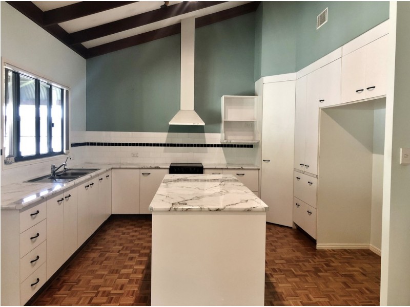 13 Tammy Road, Moore Park Beach QLD 4670