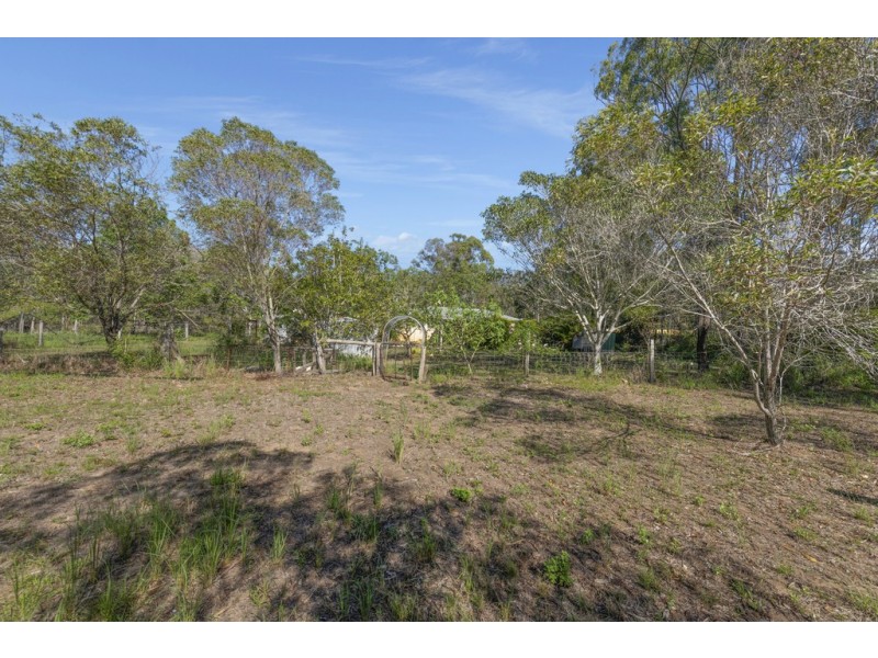 27 Petersens Road, Yandaran QLD 4673