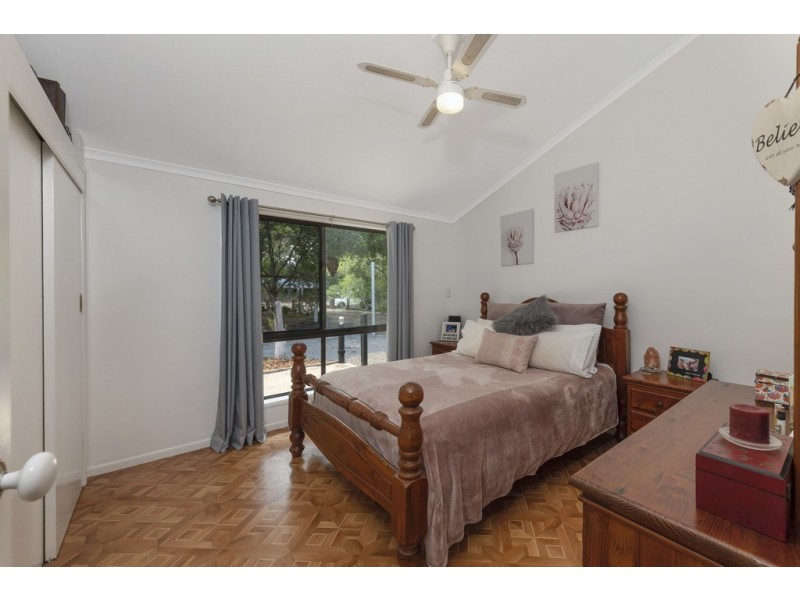 26 Kingfisher Crescent, Moore Park Beach QLD 4670