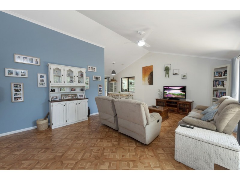 26 Kingfisher Crescent, Moore Park Beach QLD 4670