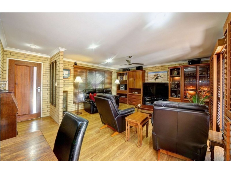 15 Sandpiper Grove, Moore Park Beach QLD 4670