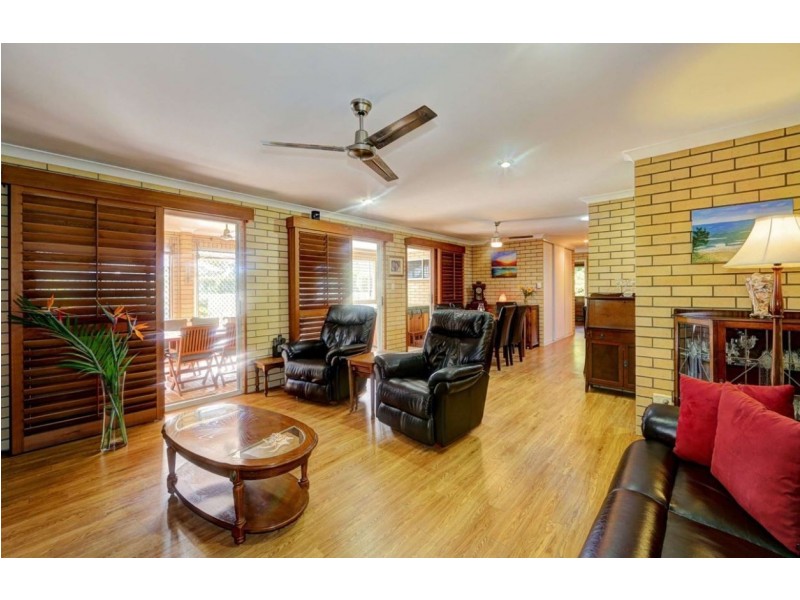 15 Sandpiper Grove, Moore Park Beach QLD 4670