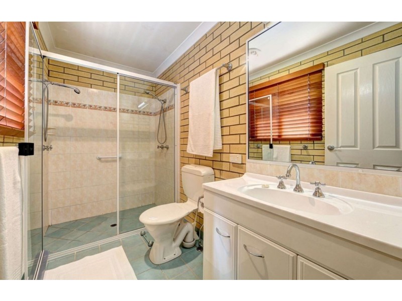 15 Sandpiper Grove, Moore Park Beach QLD 4670