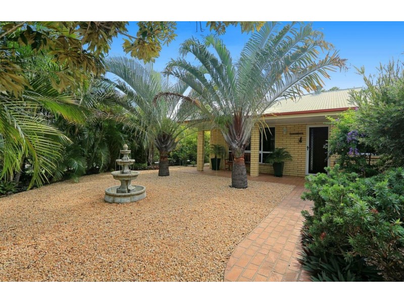 15 Sandpiper Grove, Moore Park Beach QLD 4670