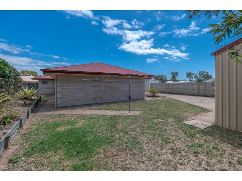 20 Alexander Drive, Moore Park Beach QLD 4670