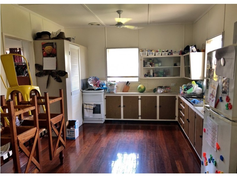 10 Courtice Street, Walkervale QLD 4670