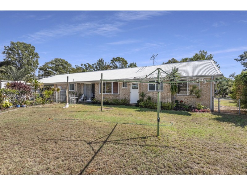 1 Elfin Court, Moore Park Beach QLD 4670