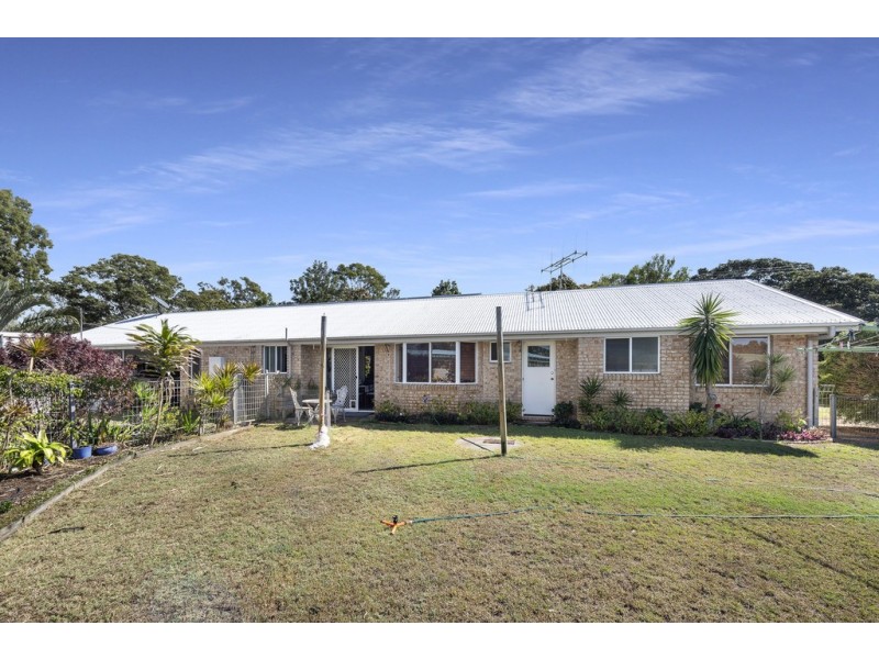 1 Elfin Court, Moore Park Beach QLD 4670