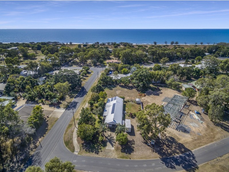 1 Elfin Court, Moore Park Beach QLD 4670