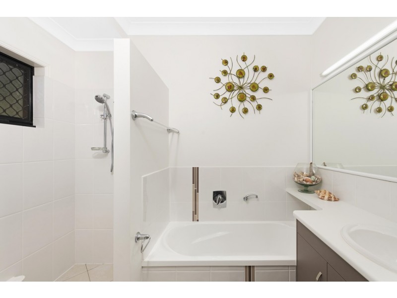 3 Kurrawa Court, Moore Park Beach QLD 4670