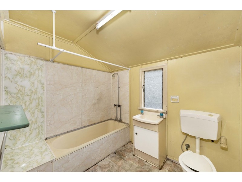 32B Walker Street, Walkervale QLD 4670