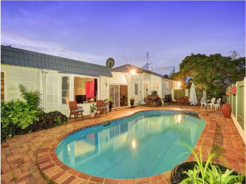 171 Targo Street, Walkervale QLD 4670