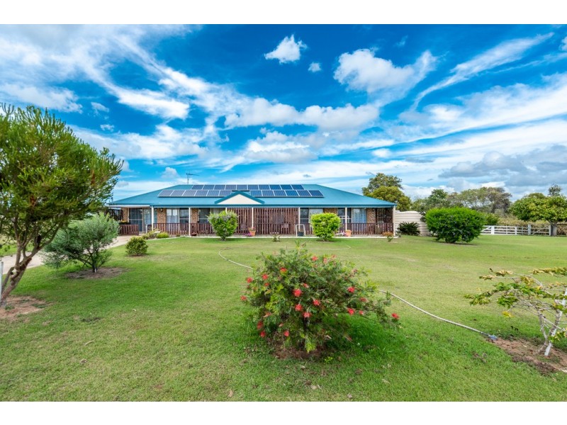 2 Judys Place, Moore Park Beach QLD 4670