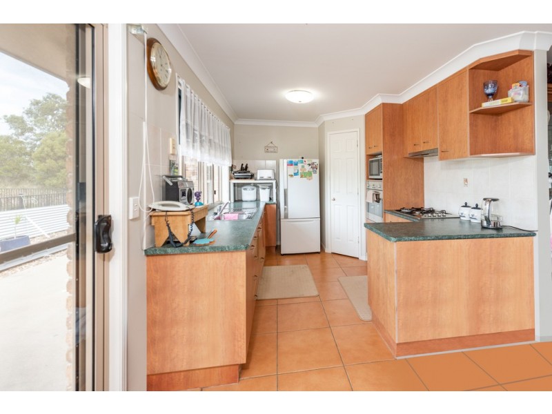 2 Judys Place, Moore Park Beach QLD 4670