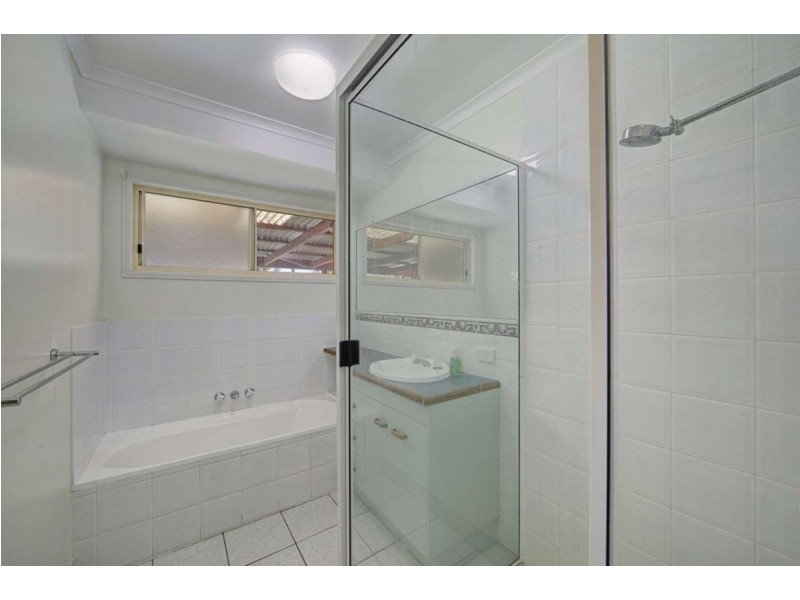 4 Bass Court, Bargara QLD 4670