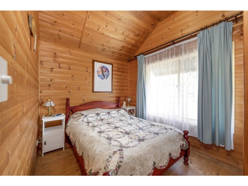 10 Waratah Court, Bucca QLD 4670