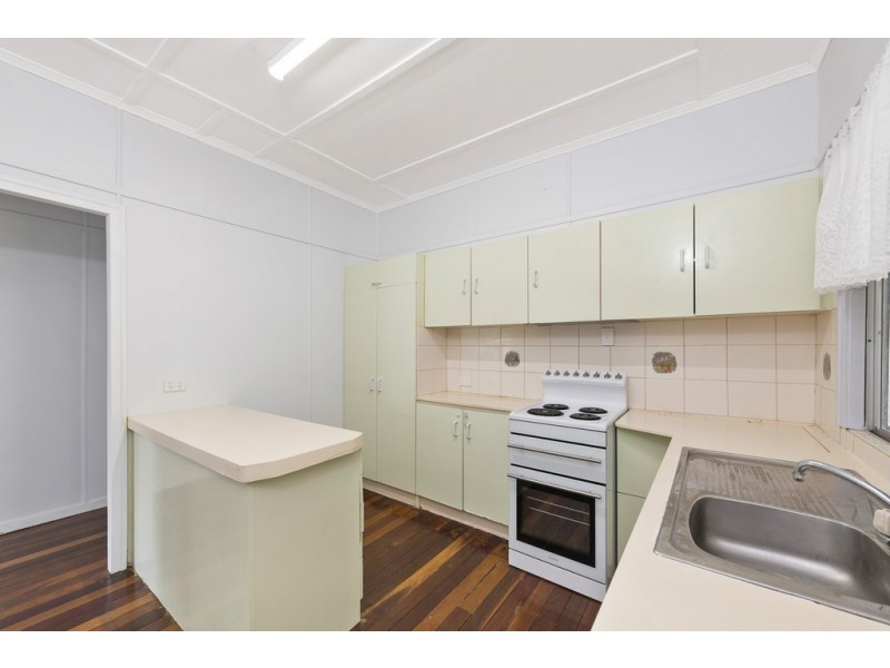15 Moran Street, Svensson Heights QLD 4670