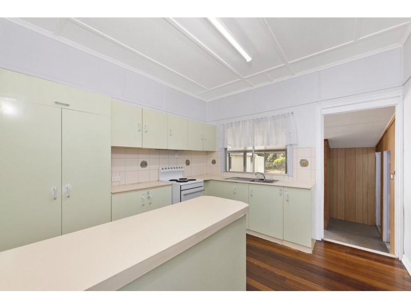 15 Moran Street, Svensson Heights QLD 4670