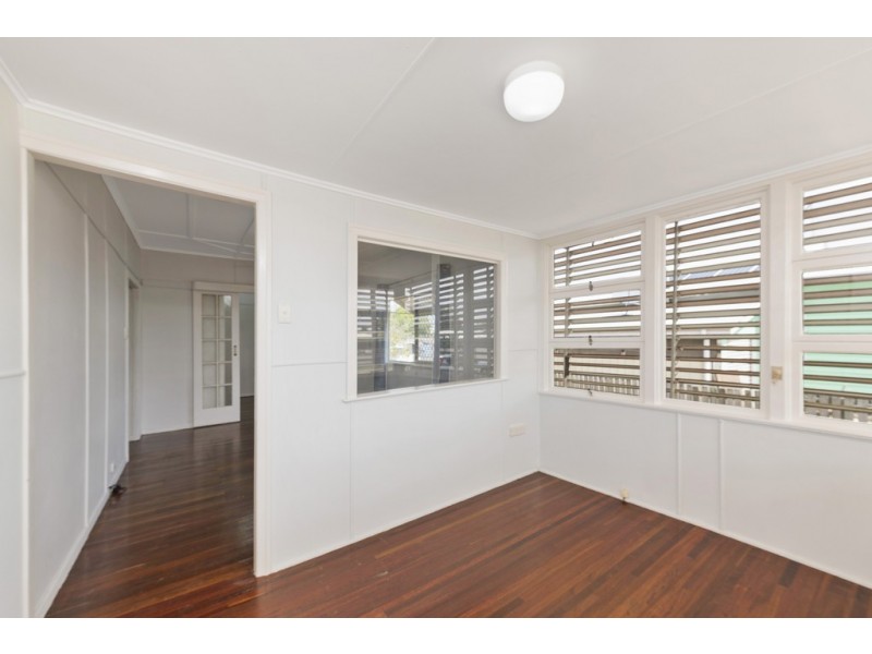 15 Moran Street, Svensson Heights QLD 4670