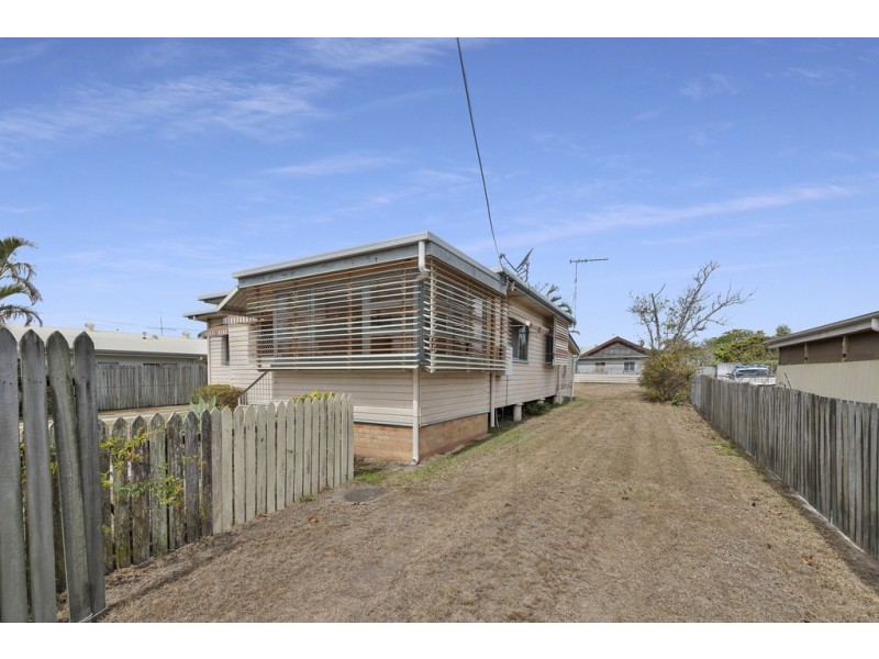 15 Moran Street, Svensson Heights QLD 4670