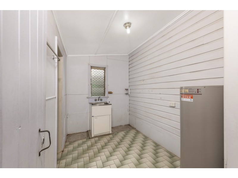 15 Moran Street, Svensson Heights QLD 4670