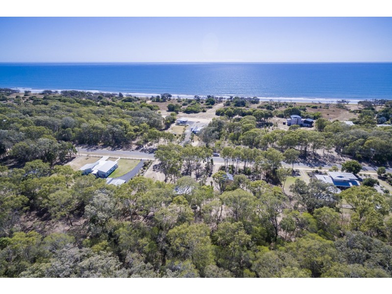 19 Sylvan Drive, Moore Park Beach QLD 4670