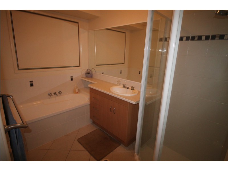 63 Searle Street, Thabeban QLD 4670