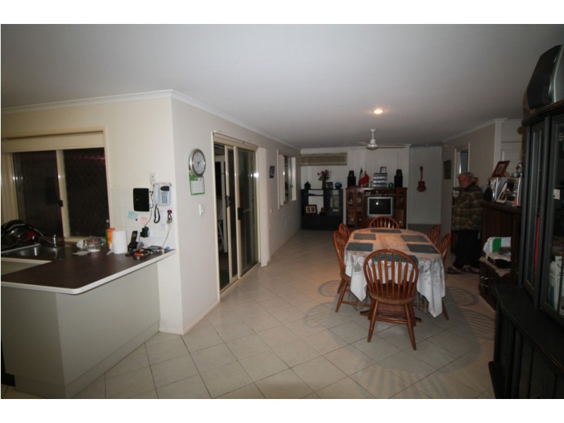 63 Searle Street, Thabeban QLD 4670