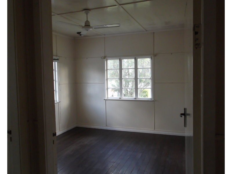 24 Elliott Street, Gin Gin QLD 4671