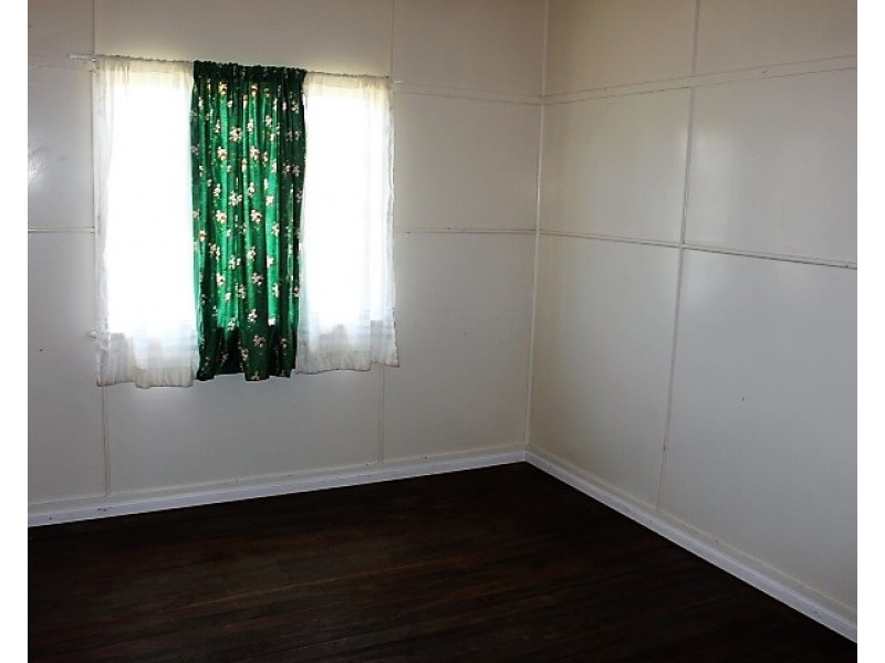 24 Elliott Street, Gin Gin QLD 4671