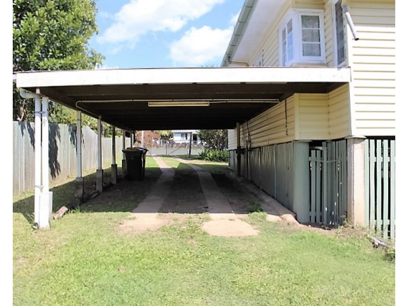 24 Elliott Street, Gin Gin QLD 4671