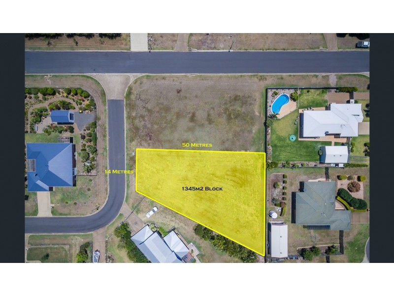 24 Neptune Street, Burnett Heads QLD 4670