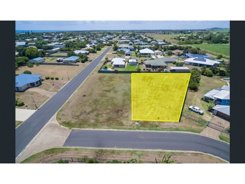 24 Neptune Street, Burnett Heads QLD 4670